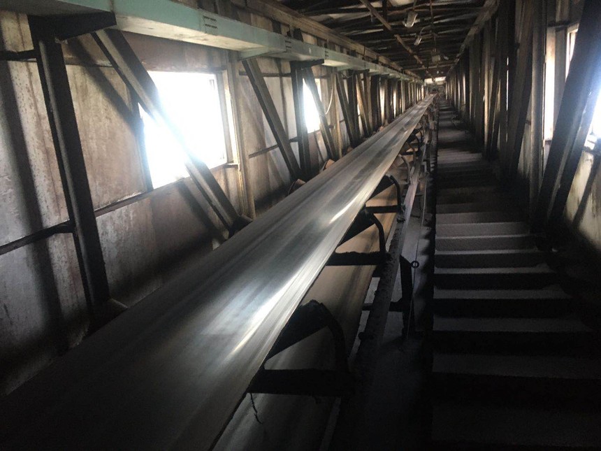 如何選擇合適的皮帶輸送機(jī)廠家